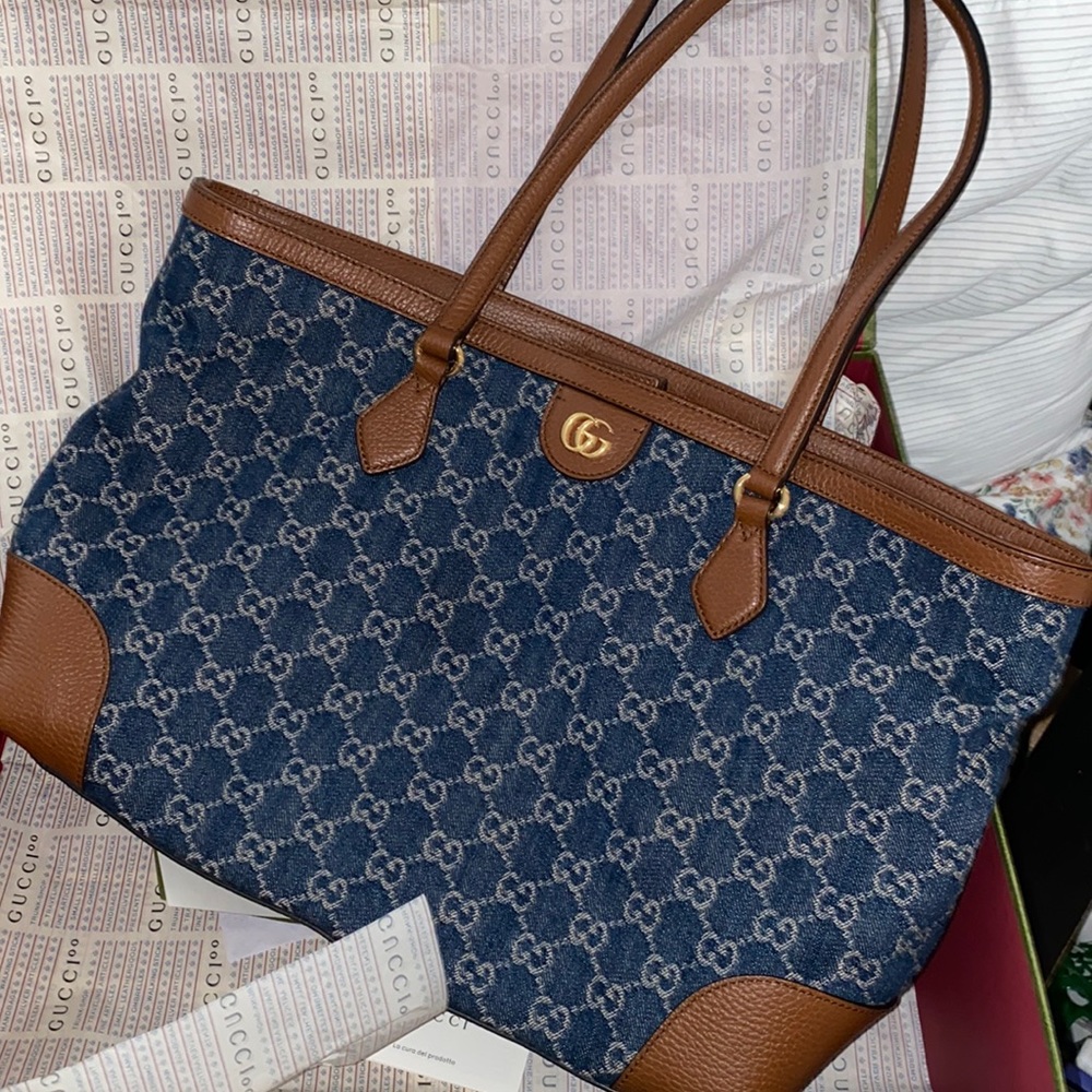 SOLD OUT Ophidia GG medium tote